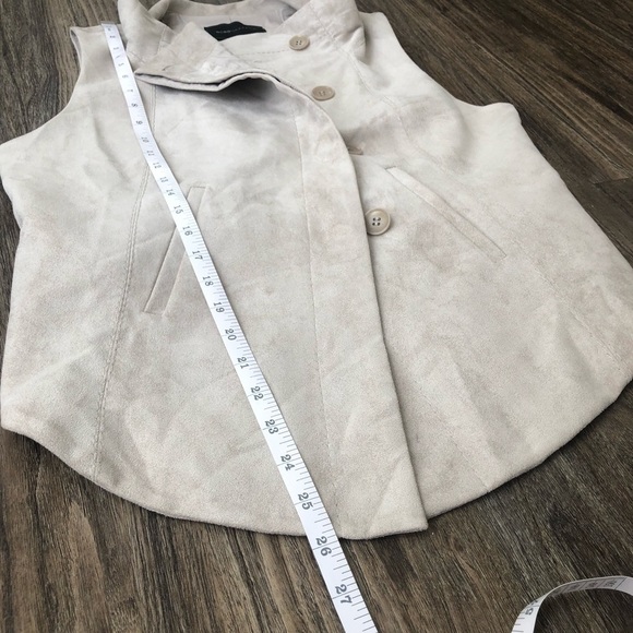 BCBGmaxazria faux suede vest light tan M - Picture 10 of 12
